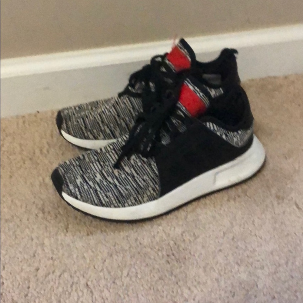 Adidas xplorer black and white